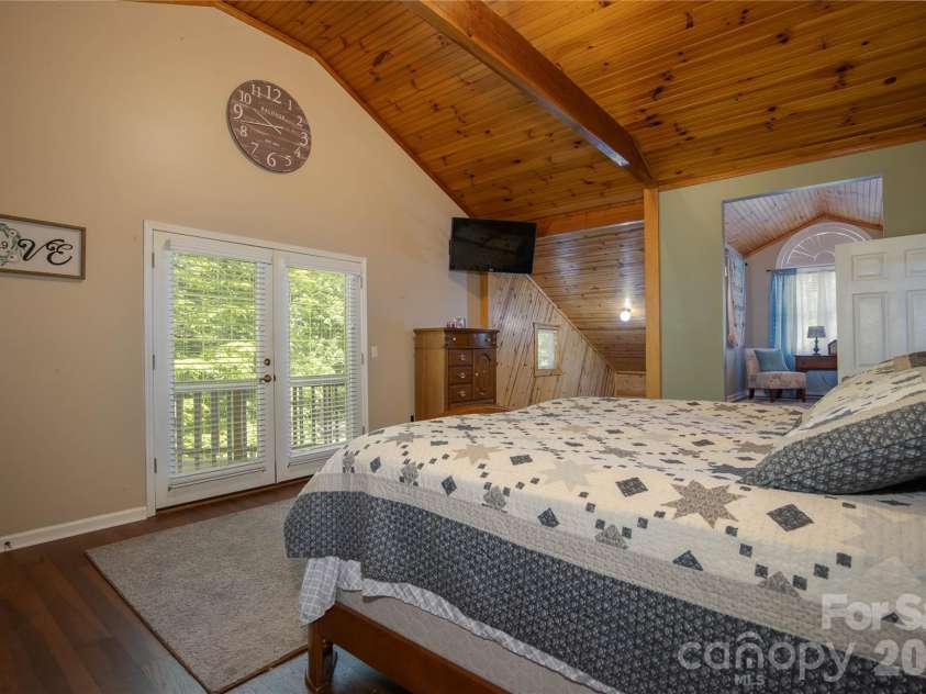 84 Sheets Farm Road, Bakersville, NC 28705.  MLS# CAR4384687, YatesRealty ID 25058. Primary Bedroom