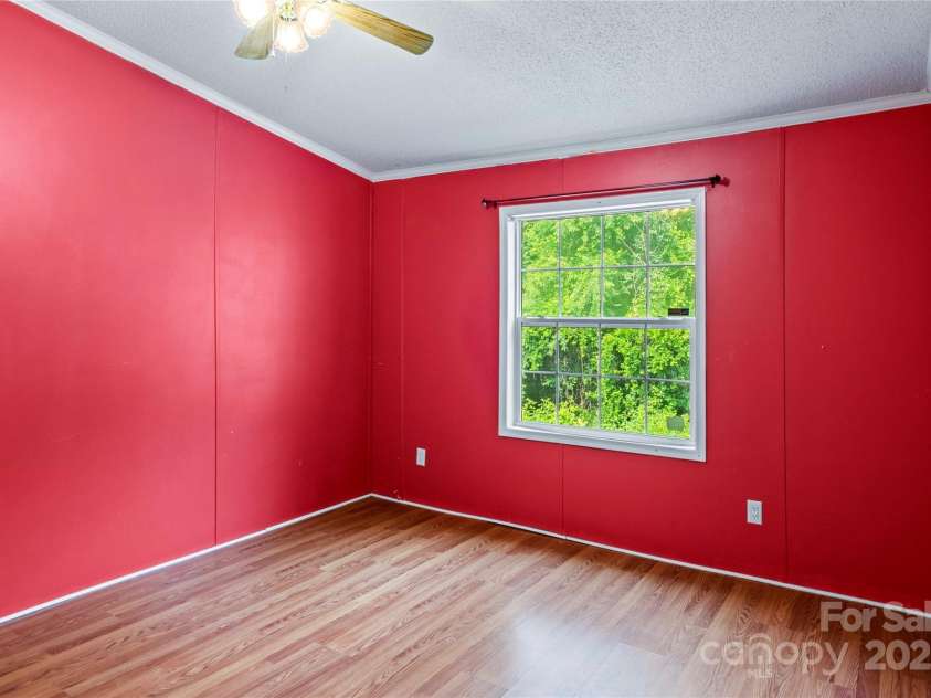 103 Forest Drive, King, NC 27021.  MLS# CAR4271366, YatesRealty ID 25059. 