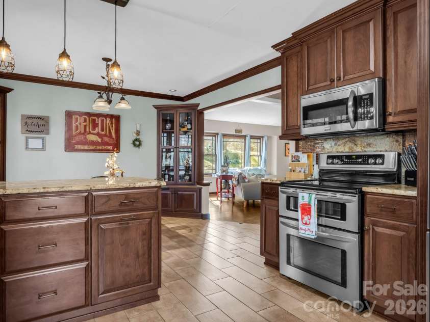 108 Three Oaks Lane, Kings Mountain, NC 28086.  MLS# CAR4218081, YatesRealty ID 2506. 
