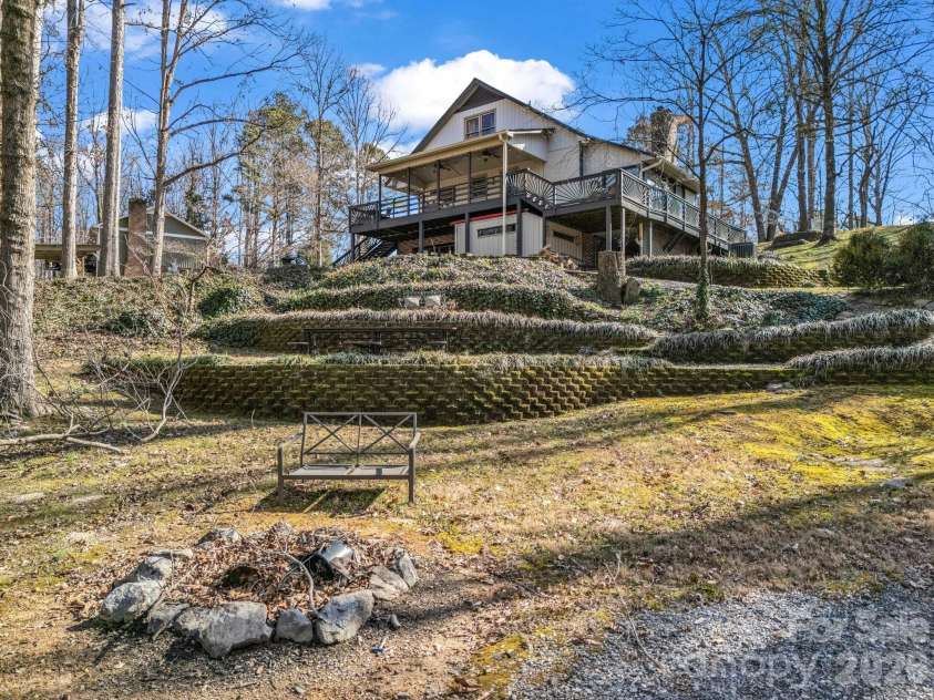 108 Three Oaks Lane, Kings Mountain, NC 28086.  MLS# CAR4218081, YatesRealty ID 2506. 