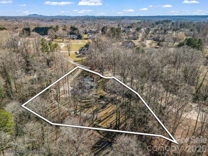 108 Three Oaks Lane, Kings Mountain, NC 28086.  MLS# CAR4218081, YatesRealty ID 2506. 