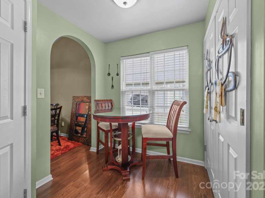 6623 Nevin Glen Drive, Charlotte, NC 28269.  MLS# CAR4304224, YatesRealty ID 2506. 