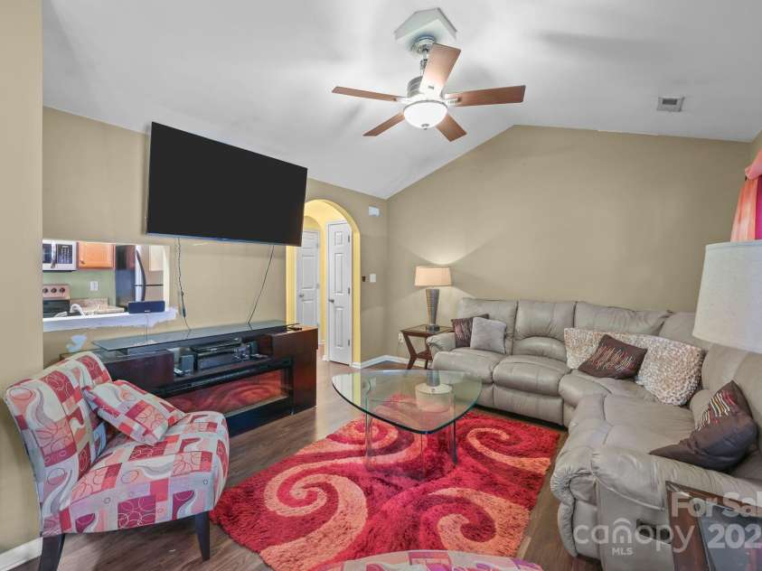 6623 Nevin Glen Drive, Charlotte, NC 28269.  MLS# CAR4304224, YatesRealty ID 2506. 