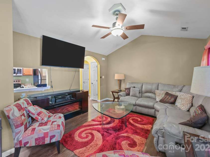 6623 Nevin Glen Drive, Charlotte, NC 28269.  MLS# CAR4304224, YatesRealty ID 2506. 