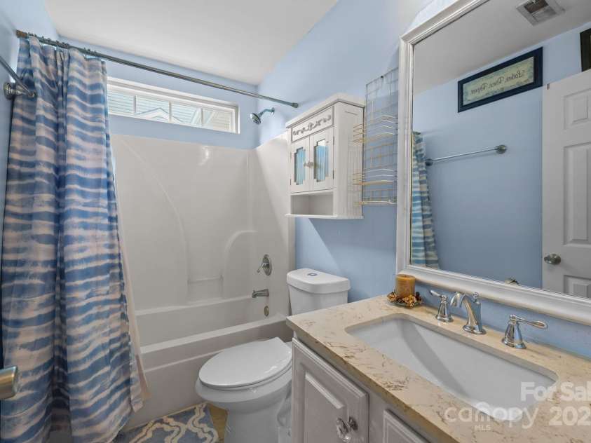 6623 Nevin Glen Drive, Charlotte, NC 28269.  MLS# CAR4304224, YatesRealty ID 2506. 