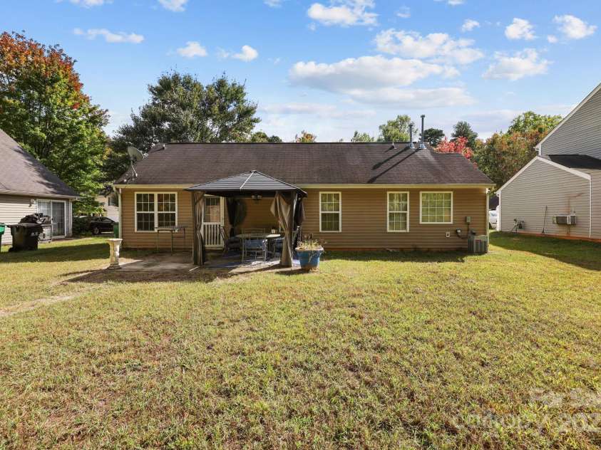 6623 Nevin Glen Drive, Charlotte, NC 28269.  MLS# CAR4304224, YatesRealty ID 2506. 