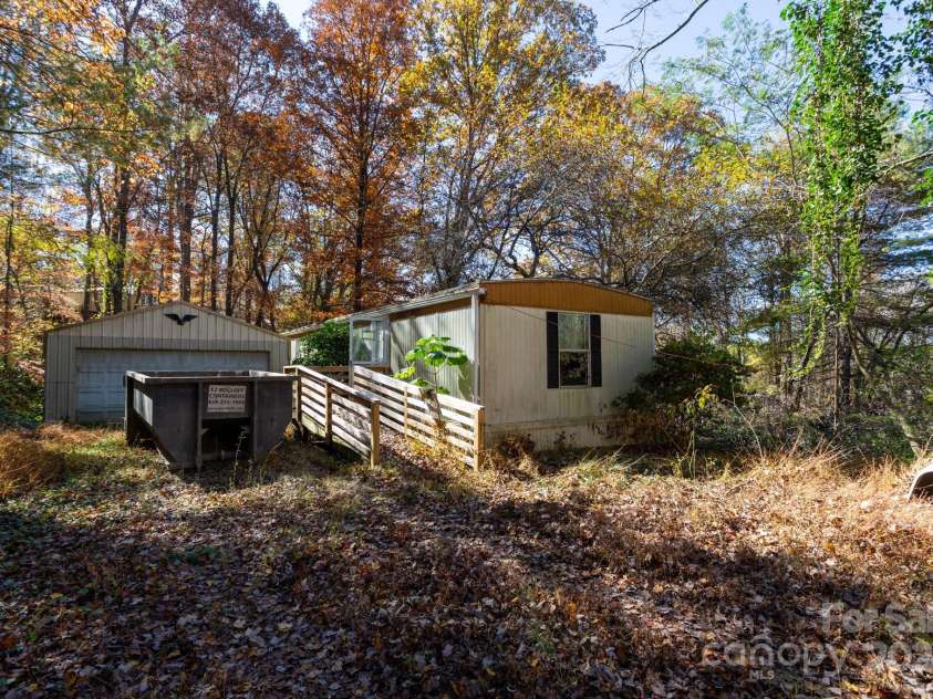 84 Mountain View Estates, Leicester, NC 28748.  MLS# CAR4196465, YatesRealty ID 2506. 