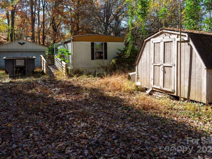 84 Mountain View Estates, Leicester, NC 28748.  MLS# CAR4196465, YatesRealty ID 2506. 