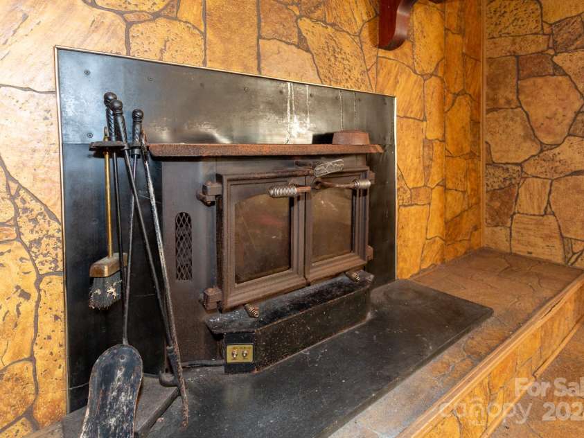 84 Mountain View Estates, Leicester, NC 28748.  MLS# CAR4196465, YatesRealty ID 2506. 