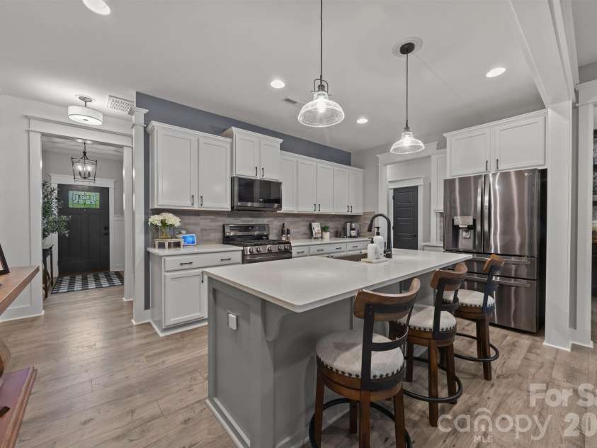 927 Canopy Falls Lane, York, SC 29745.  MLS# CAR4369534, YatesRealty ID 25060. 