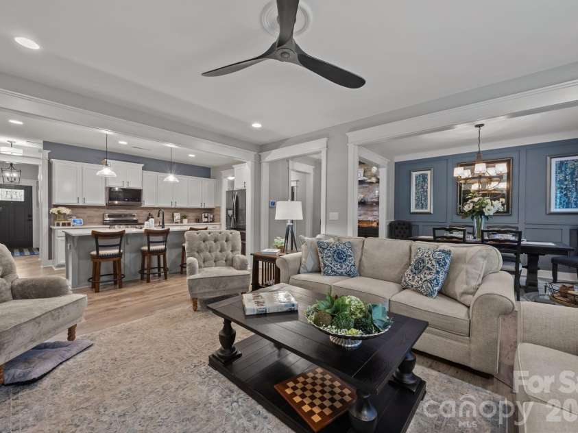 927 Canopy Falls Lane, York, SC 29745.  MLS# CAR4369534, YatesRealty ID 25060. 