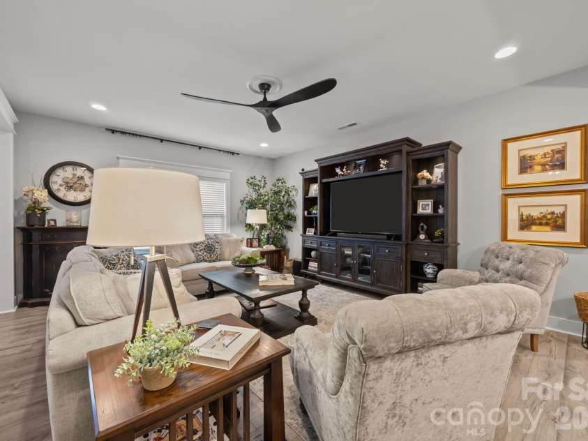 927 Canopy Falls Lane, York, SC 29745.  MLS# CAR4369534, YatesRealty ID 25060. 