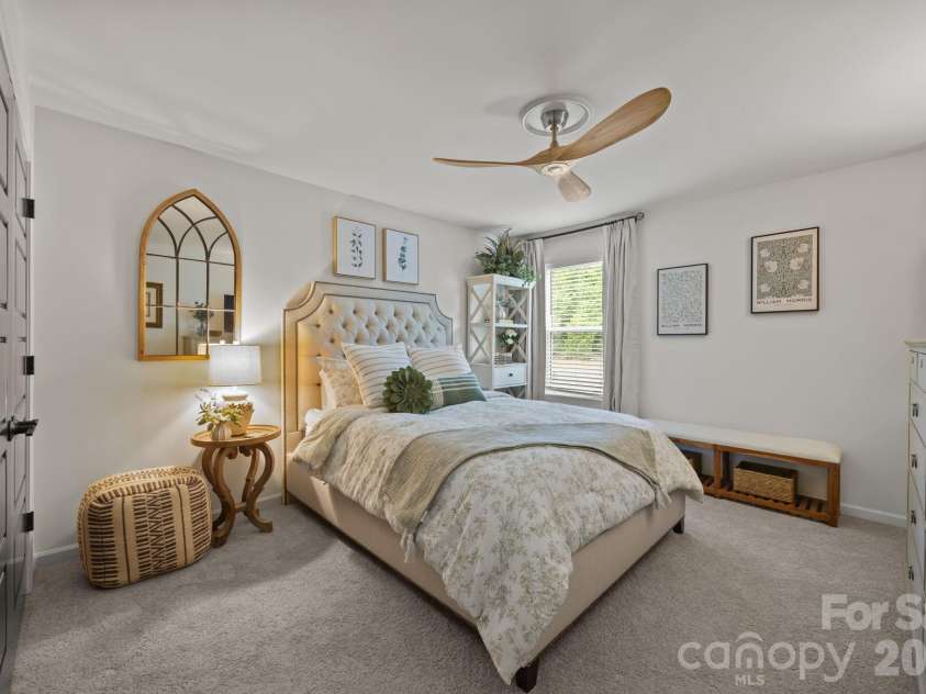 927 Canopy Falls Lane, York, SC 29745.  MLS# CAR4369534, YatesRealty ID 25060. 