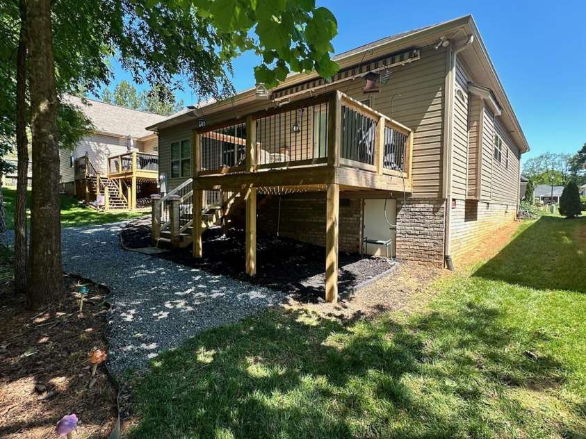 194 T R Harris Drive, Shelby, NC 28150.  MLS# CAR4277188, YatesRealty ID 25061. Back deck
