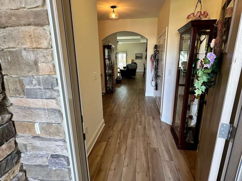 194 T R Harris Drive, Shelby, NC 28150.  MLS# CAR4277188, YatesRealty ID 25061. Entry way