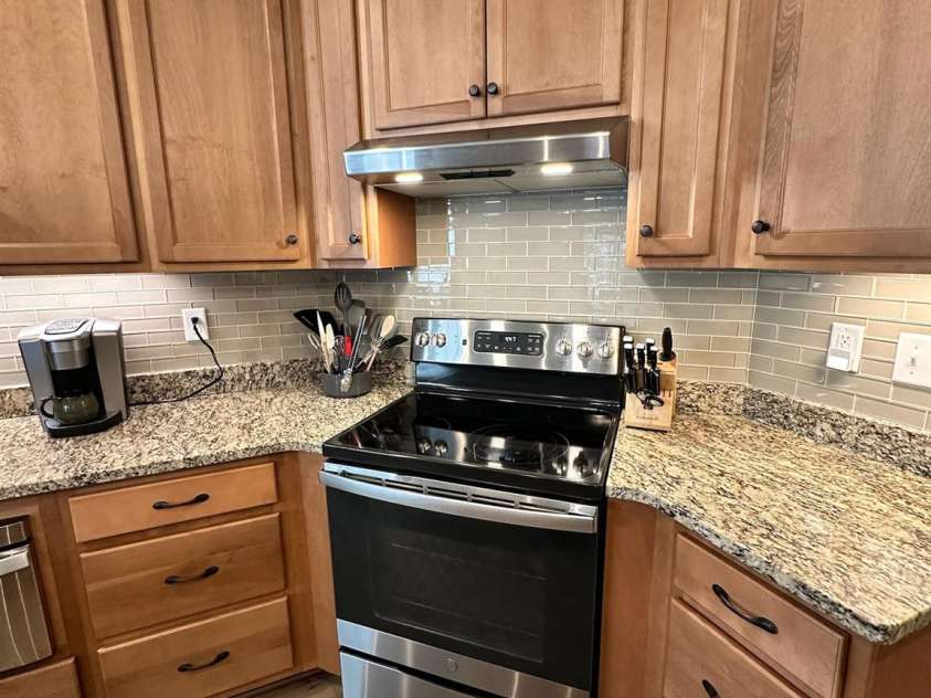 194 T R Harris Drive, Shelby, NC 28150.  MLS# CAR4277188, YatesRealty ID 25061. Kitchen 4