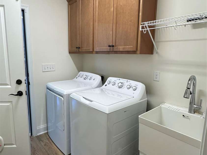 194 T R Harris Drive, Shelby, NC 28150.  MLS# CAR4277188, YatesRealty ID 25061. Laundry/mudroom with washer & dryer included