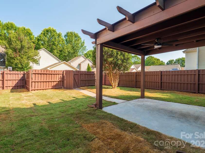 13115 Meadowmere Road, Huntersville, NC 28078.  MLS# CAR4274772, YatesRealty ID 25063. 
