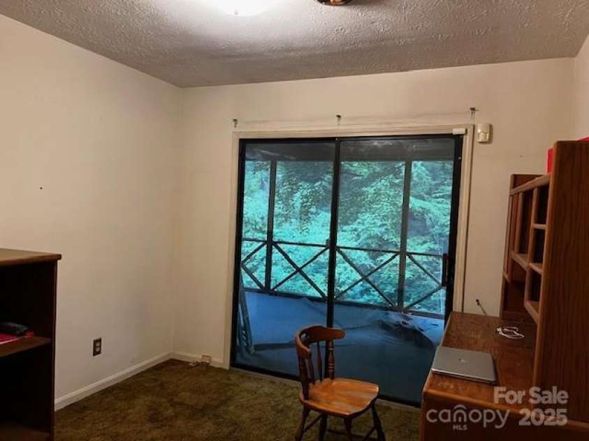 530 Burge Mountain Road, Hendersonville, NC 28792.  MLS# CAR4256723, YatesRealty ID 25065. 