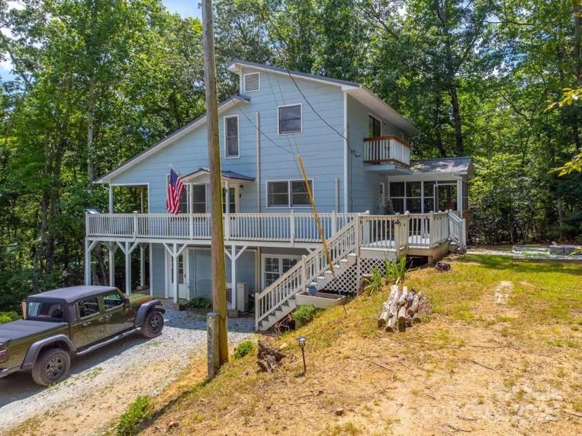 155 Notta Road, Franklin, NC 28734.  MLS# CAR4279952, YatesRealty ID 25066. 