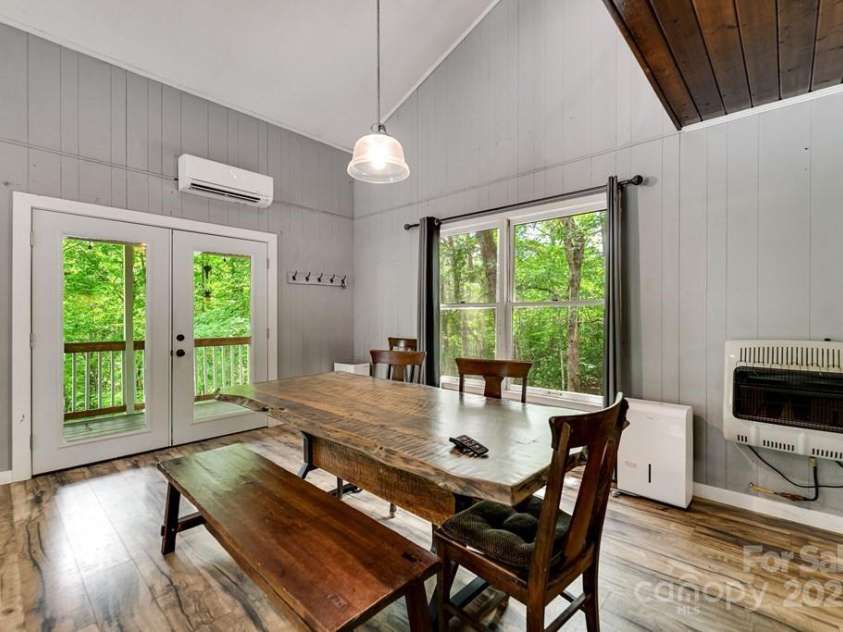 155 Notta Road, Franklin, NC 28734.  MLS# CAR4279952, YatesRealty ID 25066. 