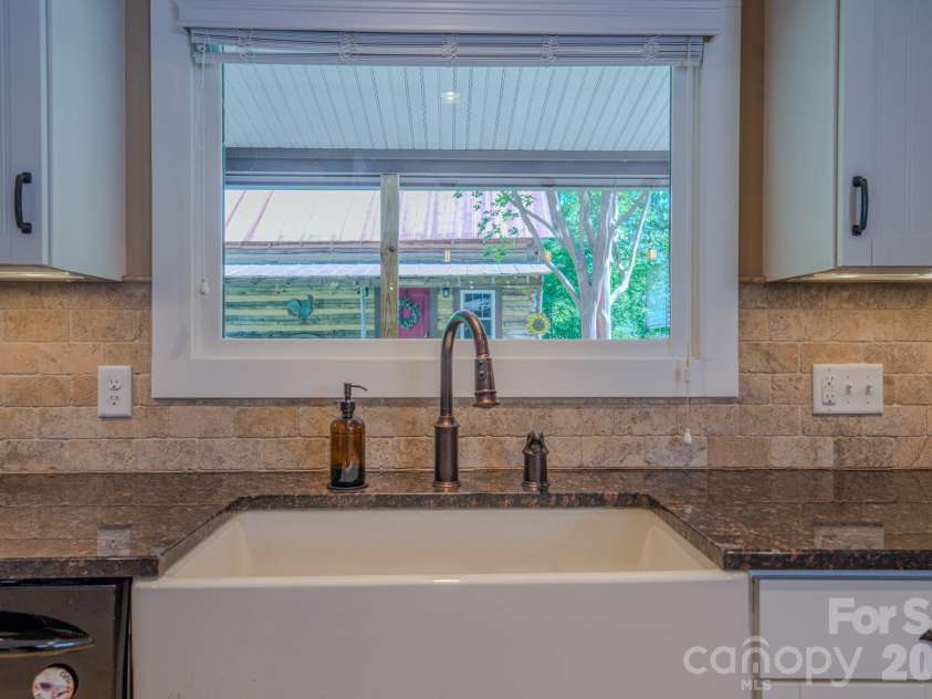 75 Old Gap Creek Road, Fairview, NC 28730.  MLS# CAR4378192, YatesRealty ID 25066. 
