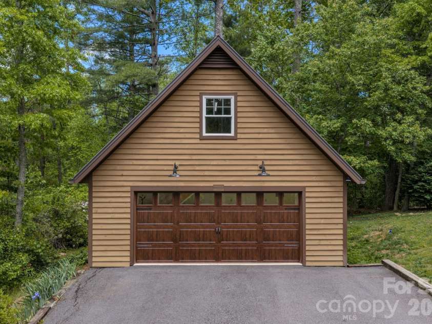 75 Old Gap Creek Road, Fairview, NC 28730.  MLS# CAR4378192, YatesRealty ID 25066. 