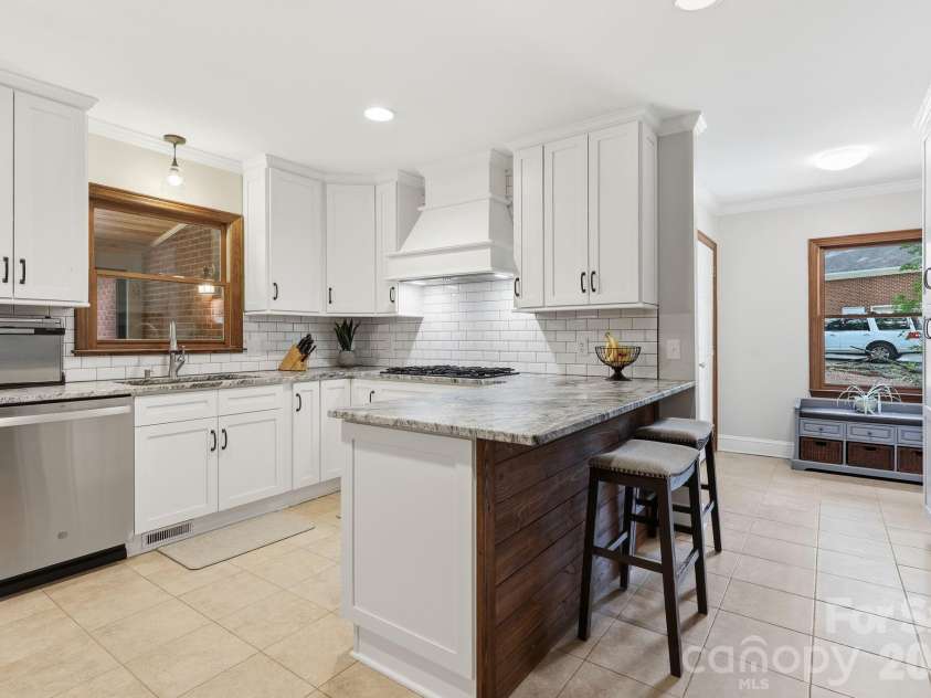 1526 Chadmore Lane, Concord, NC 28027.  MLS# CAR4385100, YatesRealty ID 25067. 