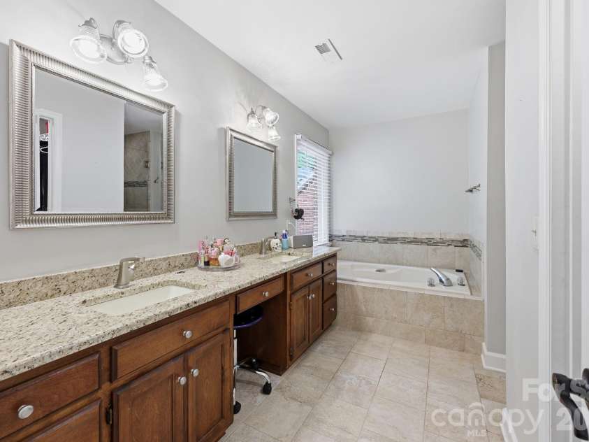 1526 Chadmore Lane, Concord, NC 28027.  MLS# CAR4385100, YatesRealty ID 25067. 