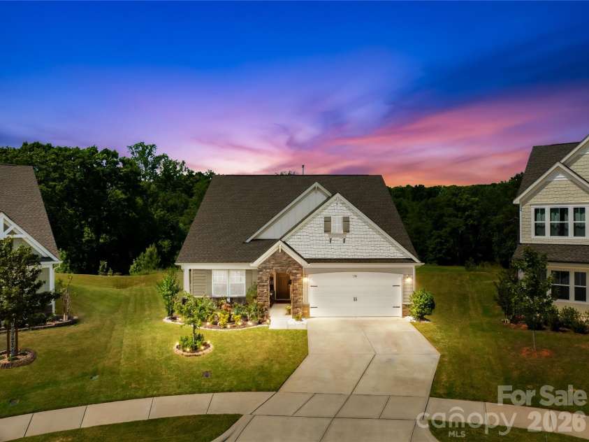 134 Divot Lane, Statesville, NC 28677.  MLS# CAR4380807, YatesRealty ID 25068. 