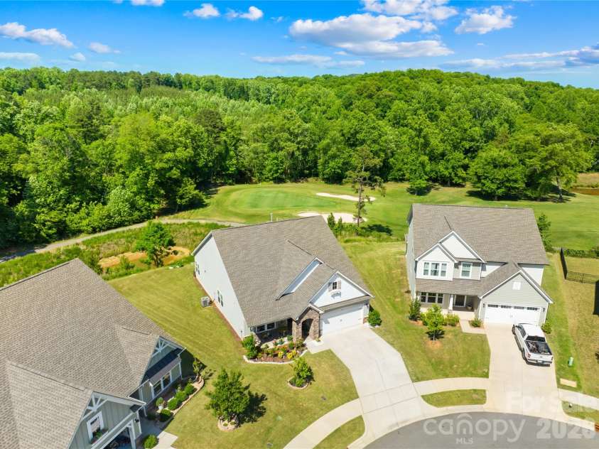 134 Divot Lane, Statesville, NC 28677.  MLS# CAR4380807, YatesRealty ID 25068. 