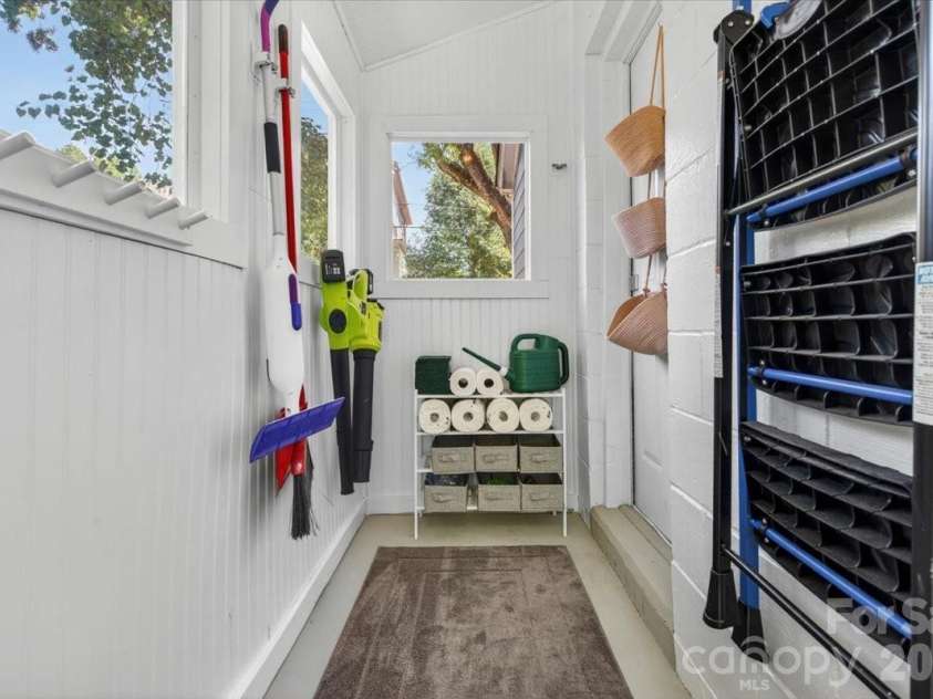 904 Academy Street, Charlotte, NC 28205.  MLS# CAR4380791, YatesRealty ID 25069. Mudroom style entry from the driveway