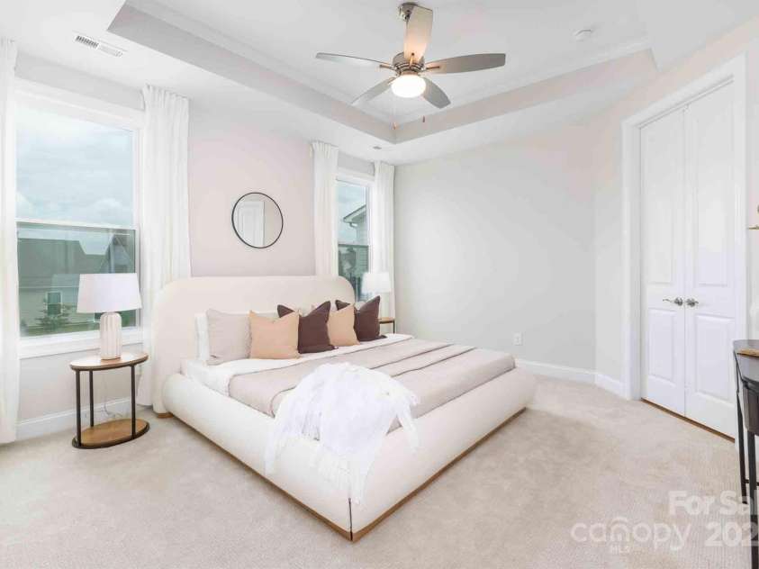 9837 Jubilee Court, Charlotte, NC 28215.  MLS# CAR4157331, YatesRealty ID 25069. Owner's Suite