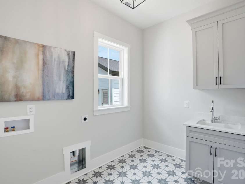 19028 Newburg Hill Road, Davidson, NC 28036.  MLS# CAR4409821, YatesRealty ID 2507. 