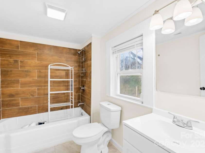 216 Blackwelder Street, Kannapolis, NC 28081.  MLS# CAR4228219, YatesRealty ID 2507. 