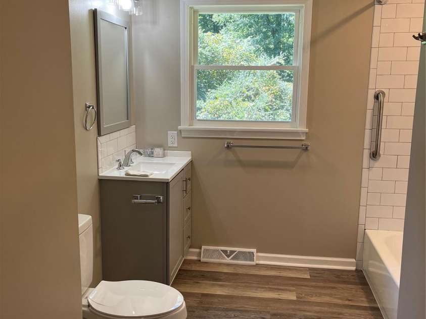 78 Dogwood Lane, Badin, NC 28009.  MLS# CAR4297793, YatesRealty ID 2507. FULL BATH