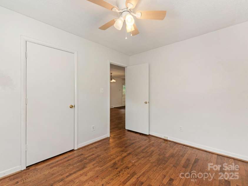 1100 Clawson Court, Charlotte, NC 28209.  MLS# CAR4253238, YatesRealty ID 25070. 