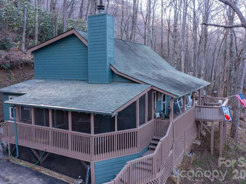46 Hummingbird Drive, Maggie Valley, NC 28751.  MLS# CAR4356639, YatesRealty ID 25070. Side view