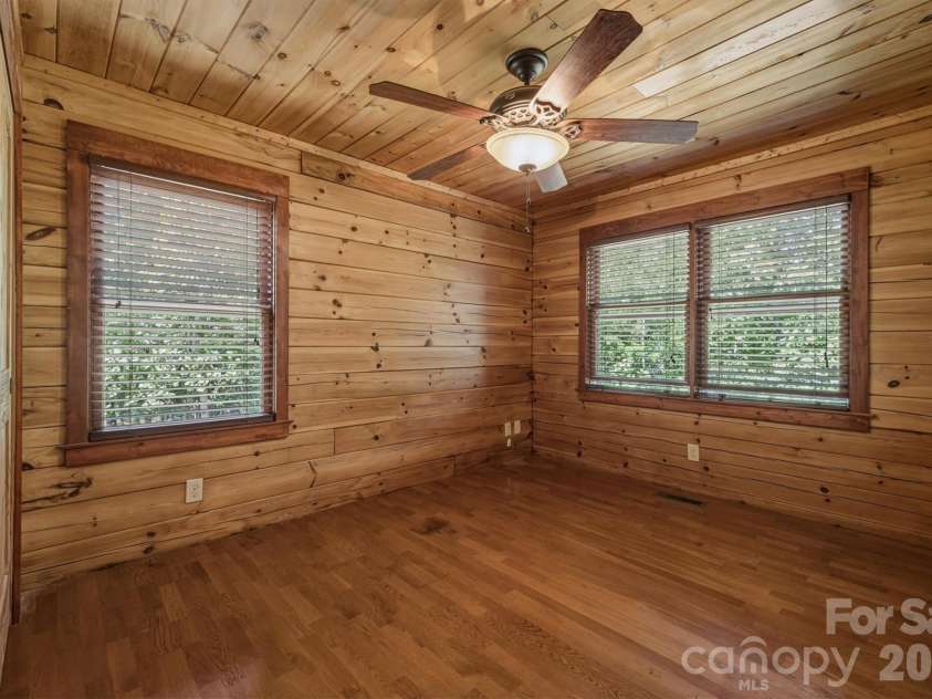 732 Grandview Peaks Drive, Nebo, NC 28761.  MLS# CAR4379354, YatesRealty ID 25071. Front Bedroom