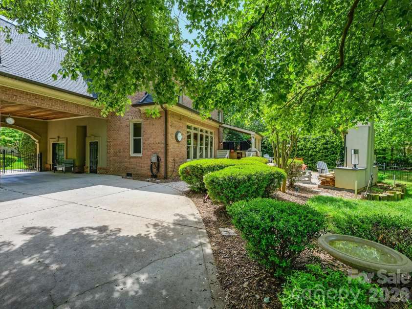 15635 Brem Lane, Charlotte, NC 28277.  MLS# CAR4365000, YatesRealty ID 25072. 