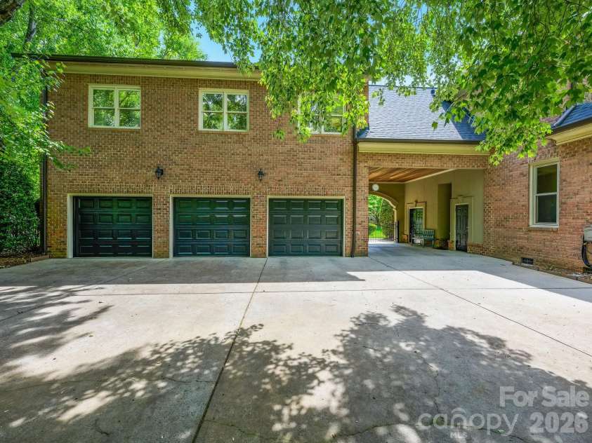 15635 Brem Lane, Charlotte, NC 28277.  MLS# CAR4365000, YatesRealty ID 25072. 