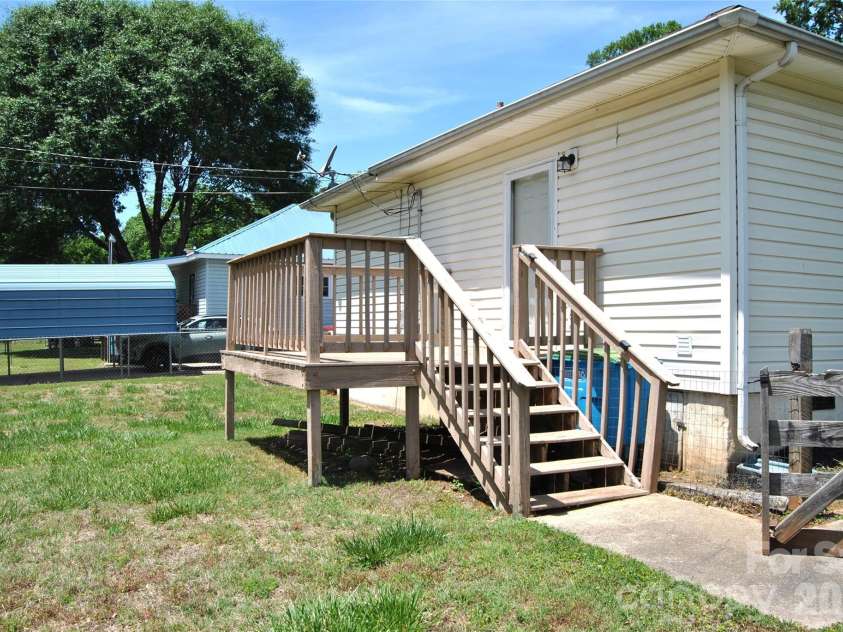 2510 Boundary Street, Belmont, NC 28012.  MLS# CAR4380438, YatesRealty ID 25073. 