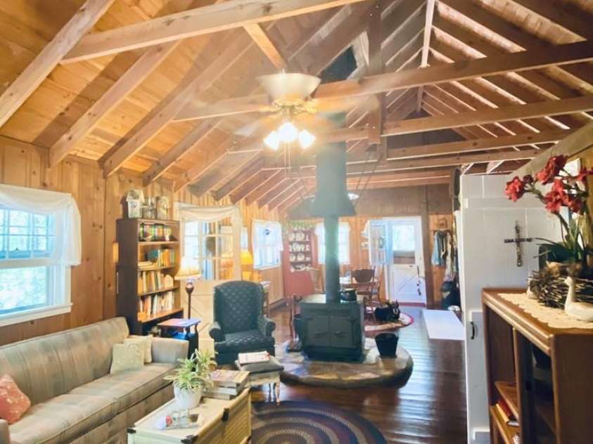 100 Crosspatch Drive, Bryson City, NC 28713.  MLS# CAR4287649, YatesRealty ID 25075. 