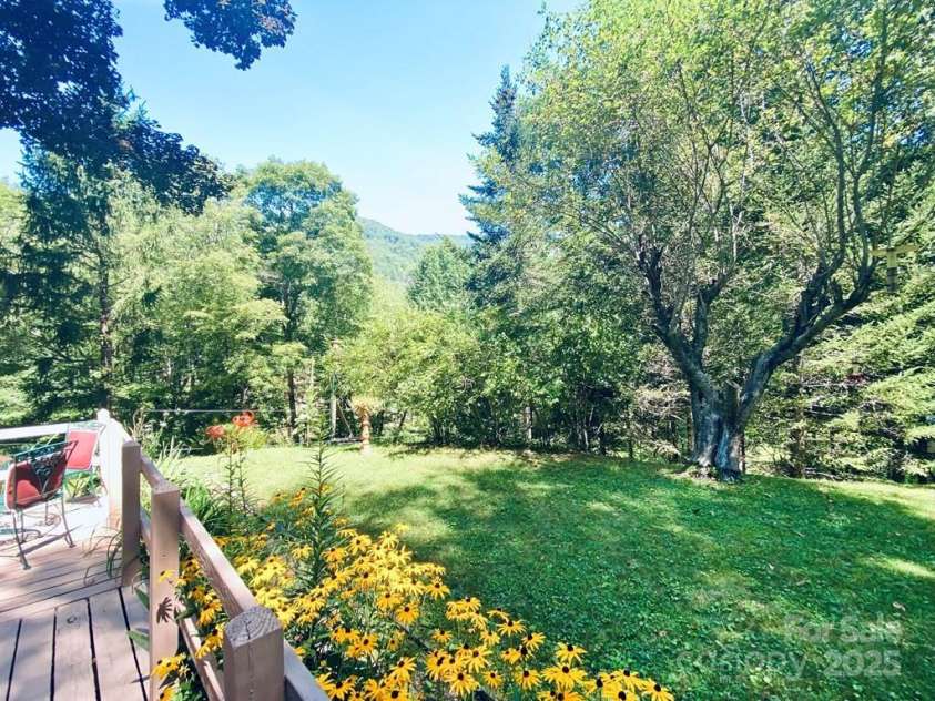 100 Crosspatch Drive, Bryson City, NC 28713.  MLS# CAR4287649, YatesRealty ID 25075. 