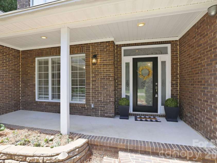 3285 Pleasant Road, Fort Mill, SC 29708.  MLS# CAR4372643, YatesRealty ID 25077. 