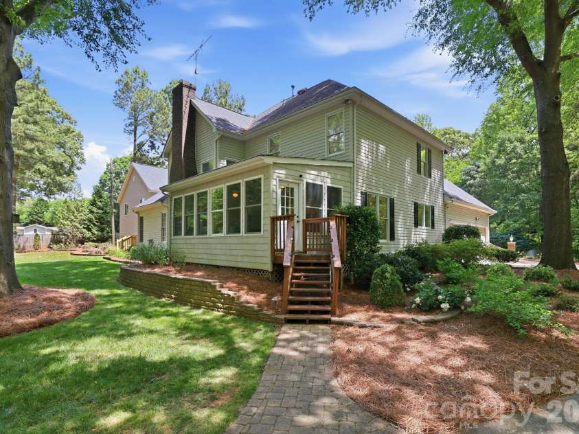 3285 Pleasant Road, Fort Mill, SC 29708.  MLS# CAR4372643, YatesRealty ID 25077. 