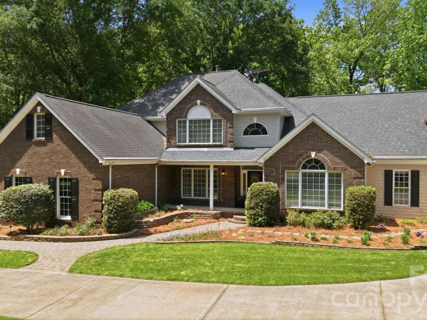 3285 Pleasant Road, Fort Mill, SC 29708.  MLS# CAR4372643, YatesRealty ID 25077. 