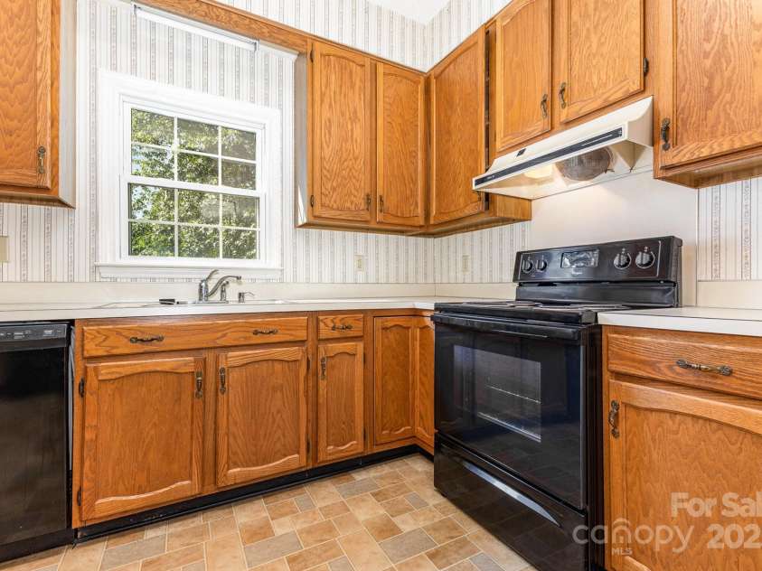 13446 Cassington Court, Charlotte, NC 28273.  MLS# CAR4278415, YatesRealty ID 25078. 