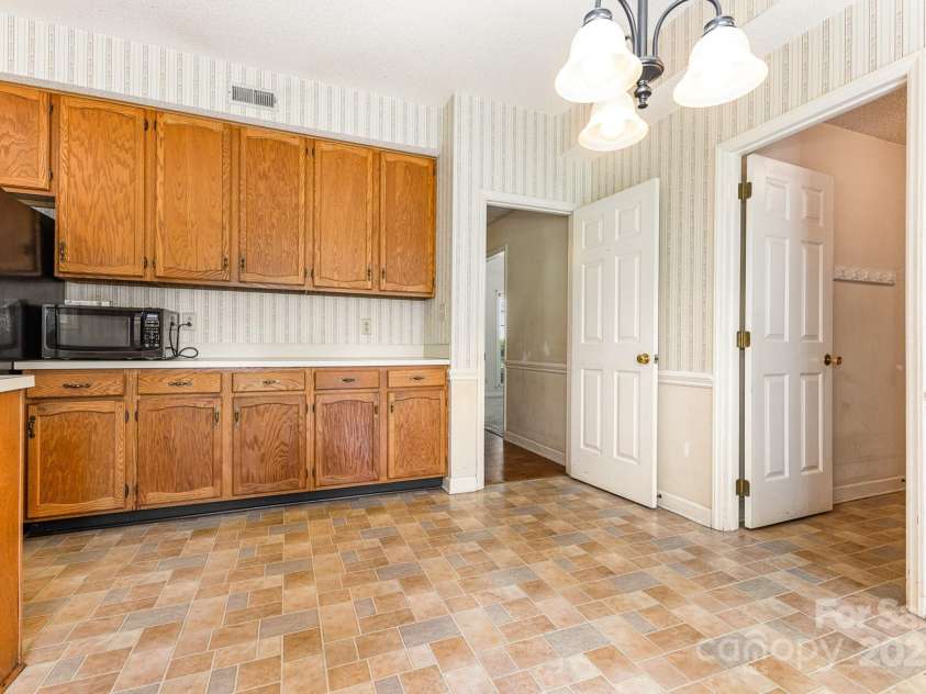 13446 Cassington Court, Charlotte, NC 28273.  MLS# CAR4278415, YatesRealty ID 25078. 