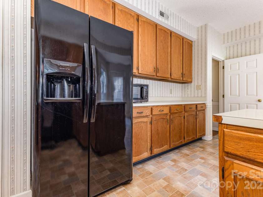 13446 Cassington Court, Charlotte, NC 28273.  MLS# CAR4278415, YatesRealty ID 25078. 